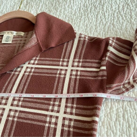 ✨ Max Studio Women’s Brown Plaid Collared Sweater Medium - Picture 10 of 11